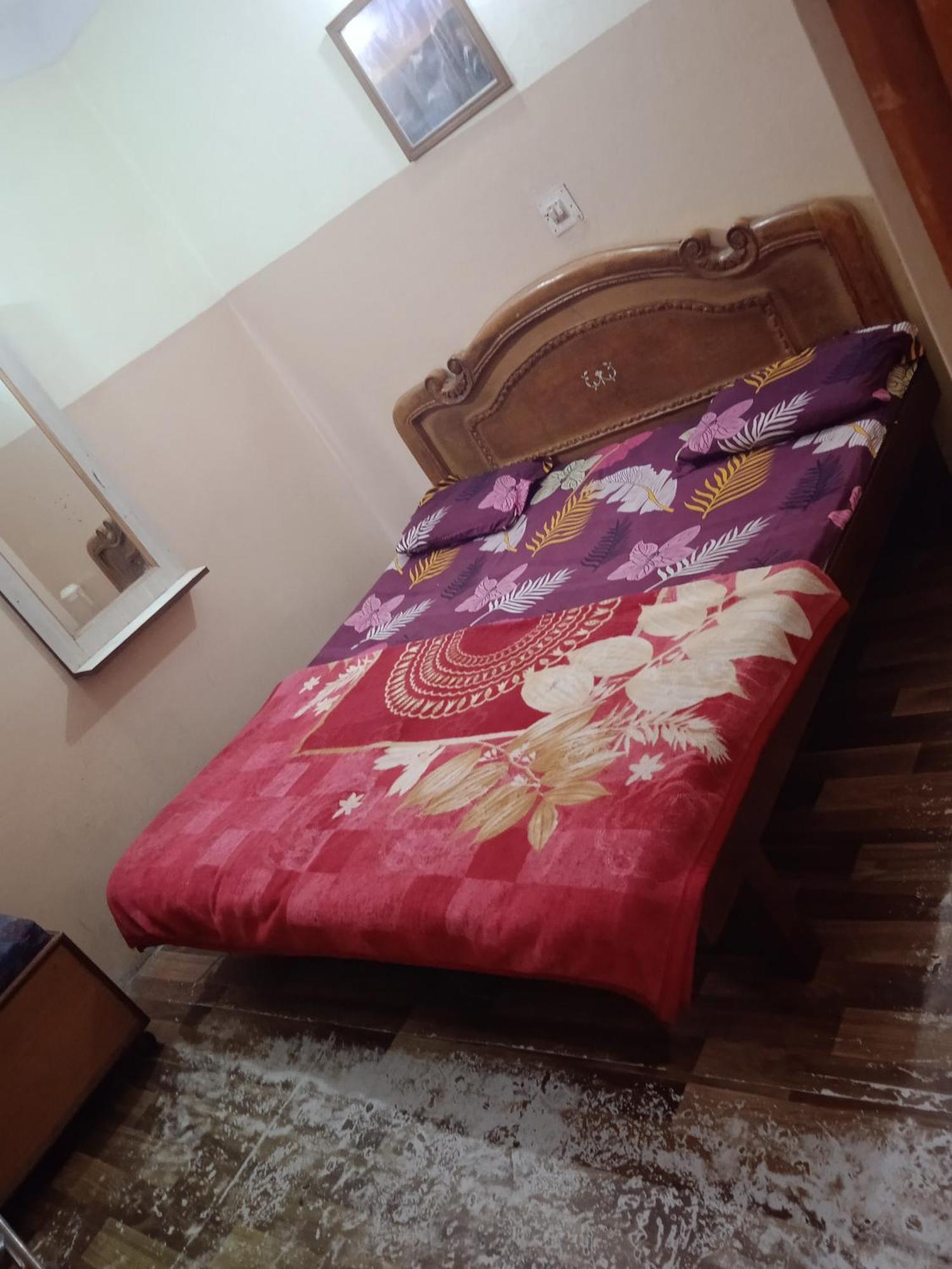 Aman Guest House Katra  Luaran gambar